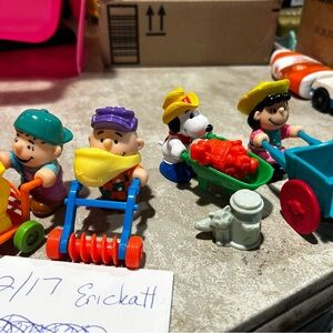 Vintage Peanuts Gang Mcdonald's 1989 farm-themed figures